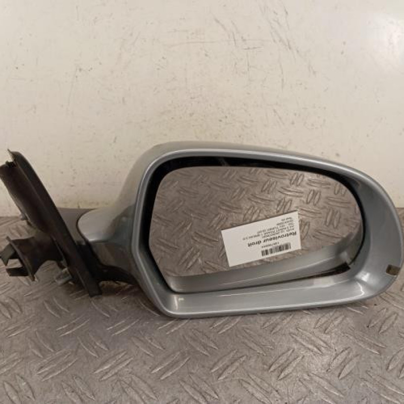Retroviseur droit AUDI A4 3