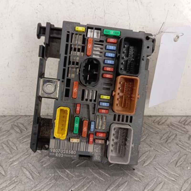 Boitier servitude moteur (BSM) CITROEN C5 2 Boitier servitude moteur (BSM) CITROEN C5 2