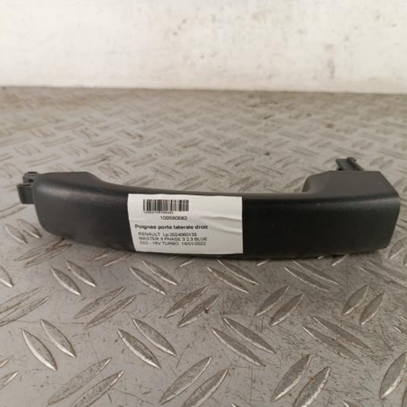 Poignee porte laterale droit RENAULT MASTER 3