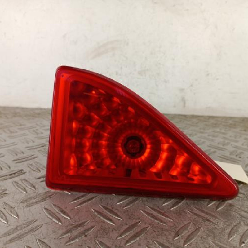 Feu arriere stop central RENAULT MASTER 3