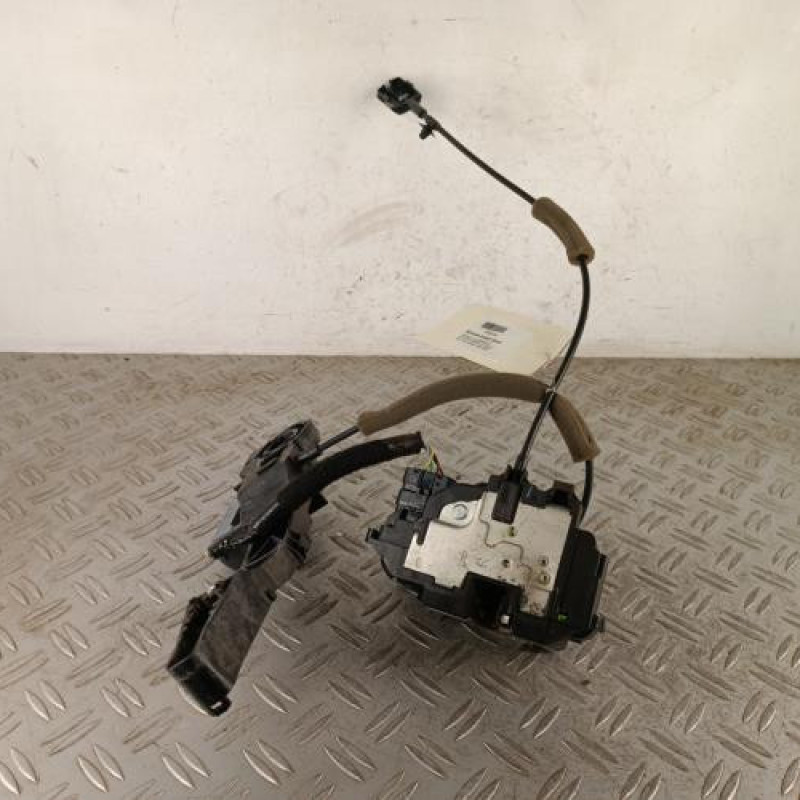 Serrure avant droit RENAULT MASTER 3 Serrure avant droit RENAULT MASTER 3
