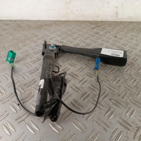 Attache ceinture avant droit OPEL CORSA E Photo n°1