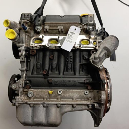 Moteur OPEL CORSA D Photo n°1