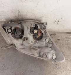 Optique avant principal gauche (feux)(phare) TOYOTA COROLLA VERSO 1