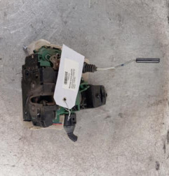 Serrure avant gauche VOLKSWAGEN PASSAT 4