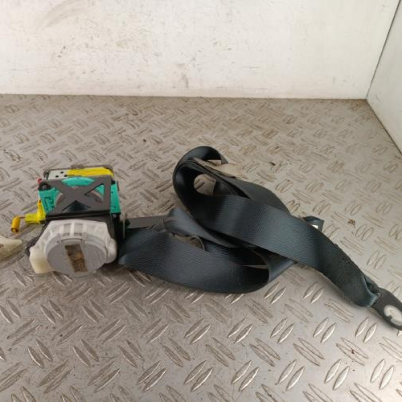 Ceinture avant gauche TOYOTA VERSO Ceinture avant gauche TOYOTA VERSO