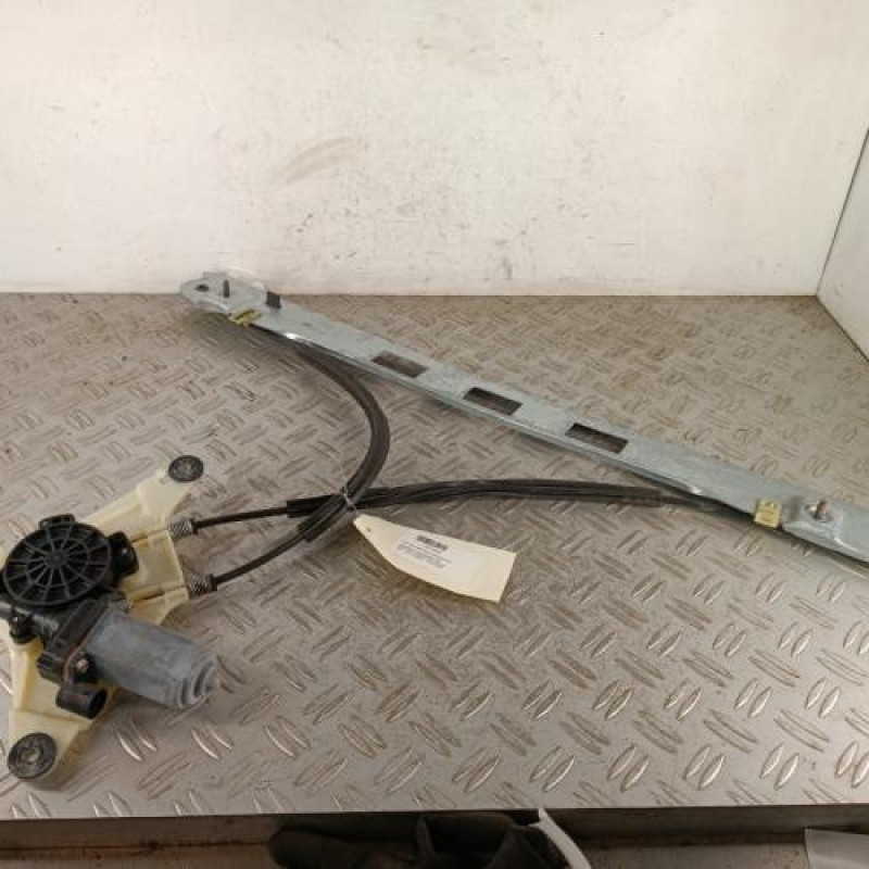 Leve vitre electrique avant gauche RENAULT MASTER 3