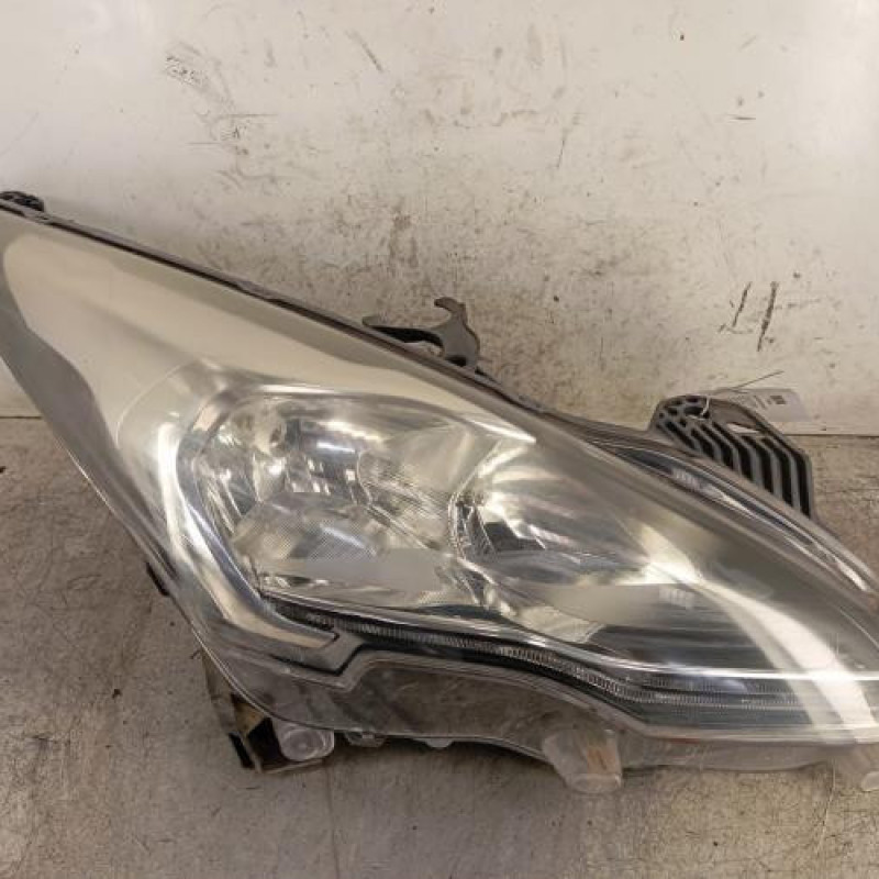 Optique avant principal droit (feux)(phare) PEUGEOT 5008 1