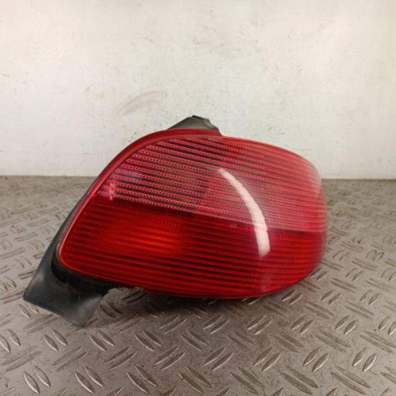 Feu arriere principal droit (feux) PEUGEOT 206 Feu arriere principal droit (feux) PEUGEOT 206