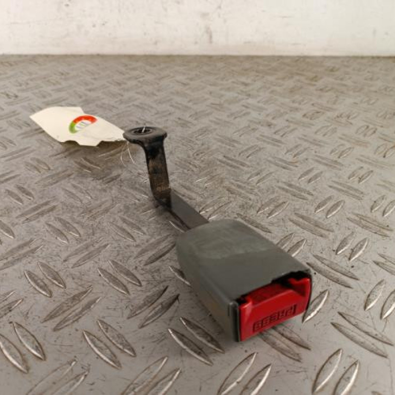 Attache ceinture avant gauche RENAULT MASTER 2