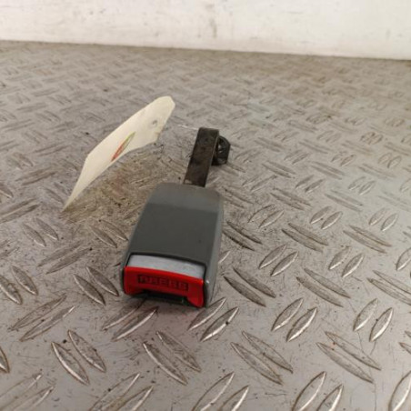 Attache ceinture avant droit RENAULT MASTER 2