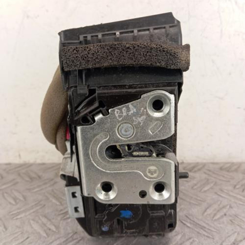 Serrure arriere gauche NISSAN QASHQAI 2 Serrure arriere gauche NISSAN QASHQAI 2