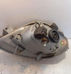 Optique avant principal droit (feux)(phare) RENAULT TRAFIC 2