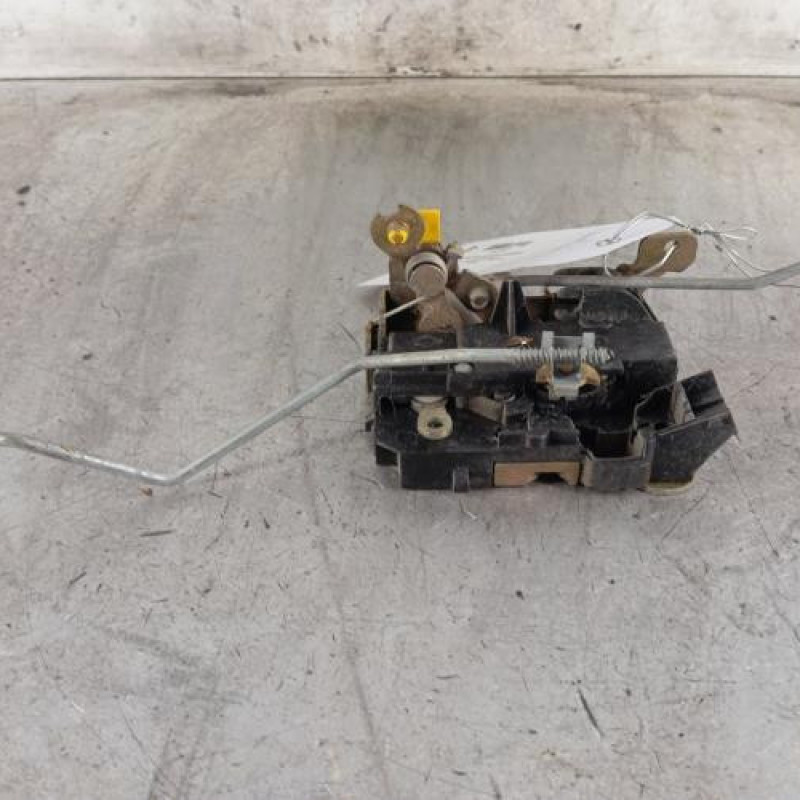 Serrure avant droit RENAULT KANGOO 1 Serrure avant droit RENAULT KANGOO 1