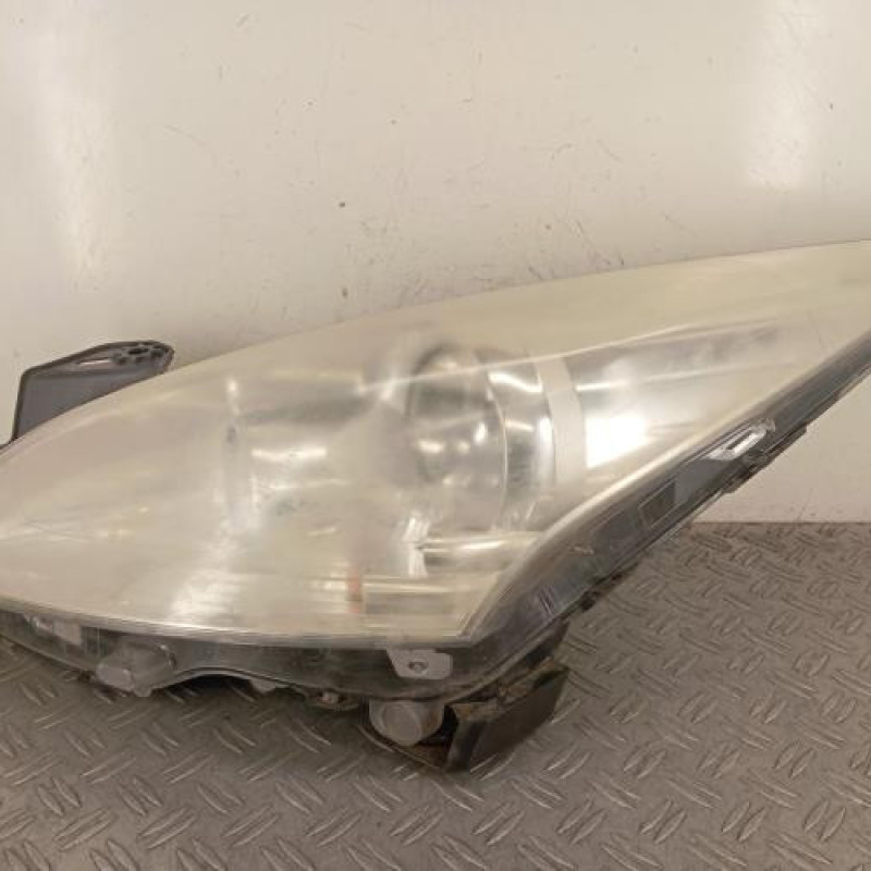 Optique avant principal gauche (feux)(phare) PEUGEOT 5008 1