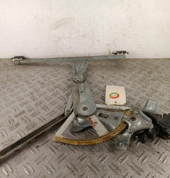 Leve vitre electrique arriere droit TOYOTA COROLLA VERSO 2