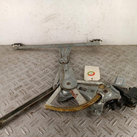 Leve vitre electrique arriere droit TOYOTA COROLLA VERSO 2