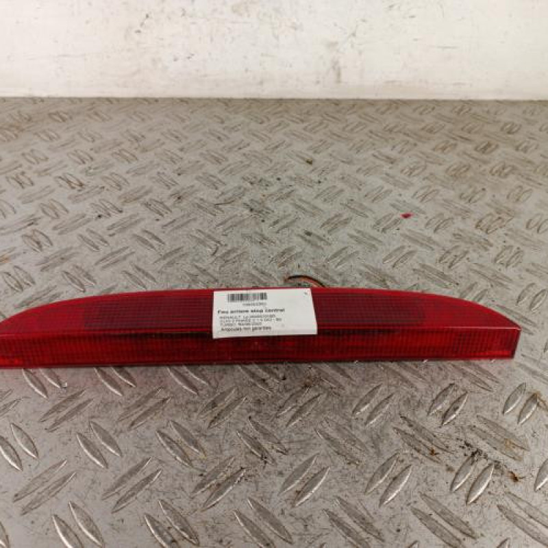Feu arriere stop central RENAULT CLIO 2