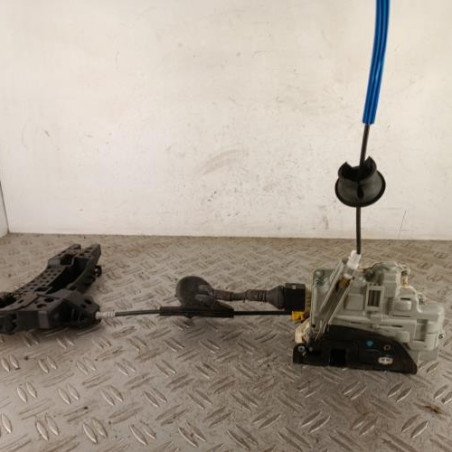 Serrure avant droit AUDI A4 3