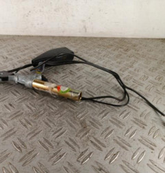 Attache ceinture avant gauche RENAULT CLIO 2