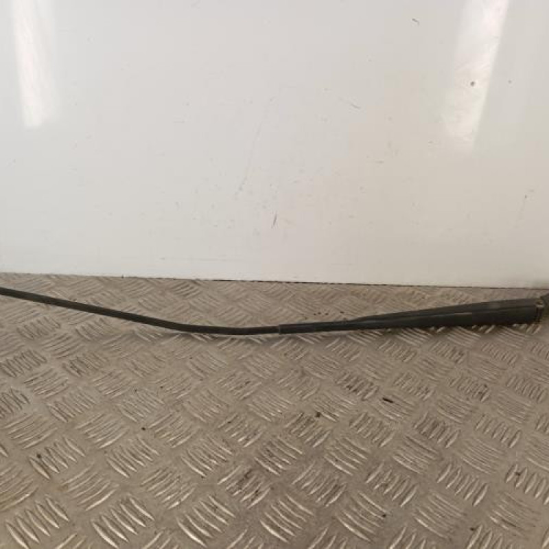 Bras essuie glace avant droit RENAULT CLIO 3 Bras essuie glace avant droit RENAULT CLIO 3