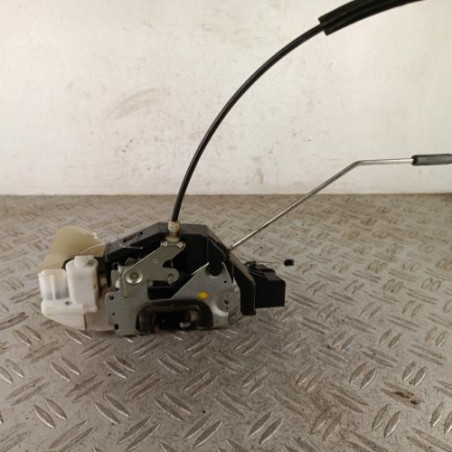 Serrure avant droit VOLKSWAGEN FOX