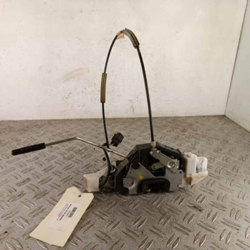 Serrure avant gauche VOLKSWAGEN FOX