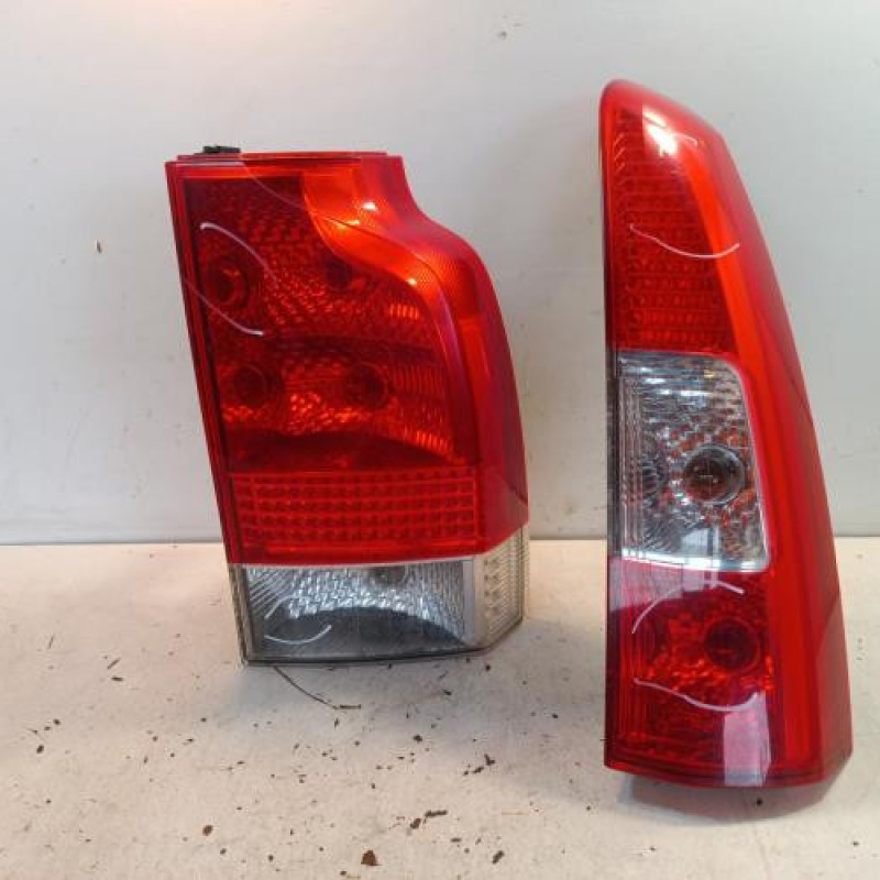 Feu arriere principal droit (feux) VOLVO V 70 1