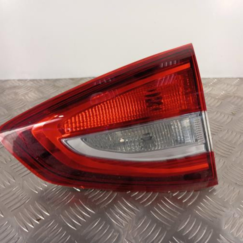 Feu arriere secondaire droit (feux) FORD C-MAX 2 Feu arriere secondaire droit (feux) FORD C-MAX 2