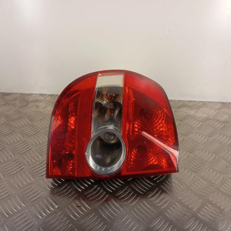 Feu arriere principal gauche (feux) VOLKSWAGEN FOX Photo n°1