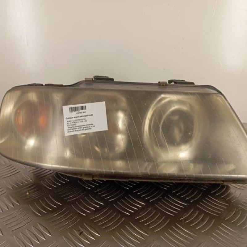 Optique avant principal droit (feux)(phare) AUDI A3 1