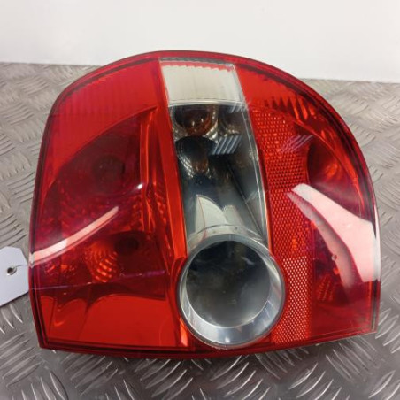 Feu arriere principal droit (feux) VOLKSWAGEN FOX Photo n°1