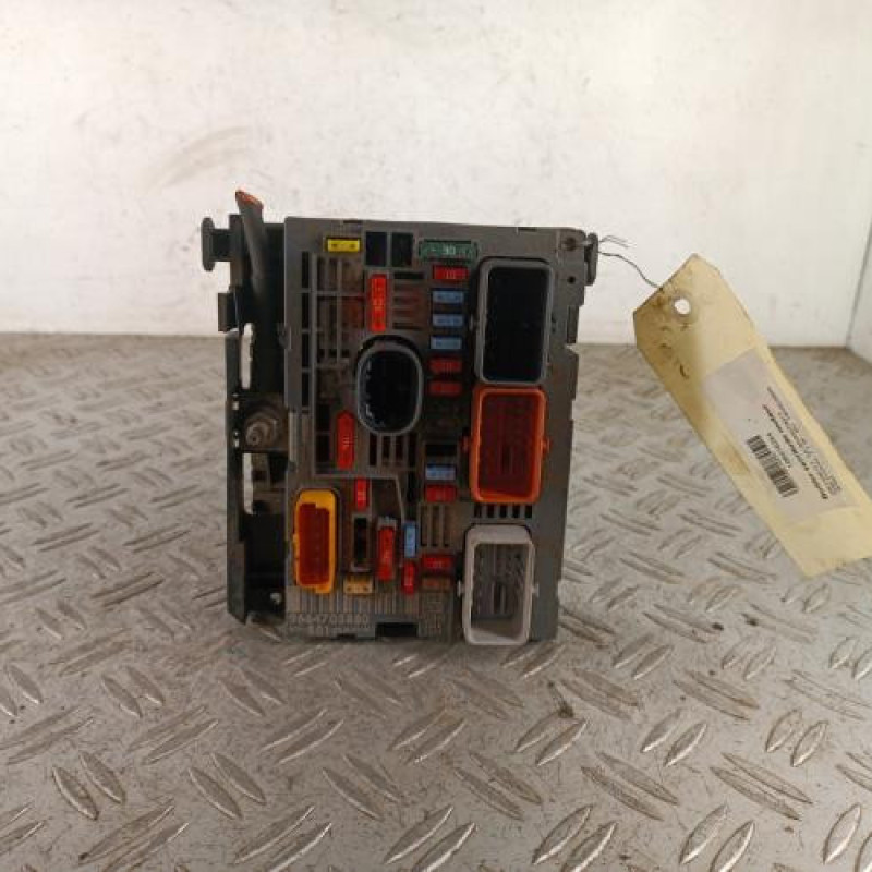 Boitier servitude moteur (BSM) PEUGEOT 206
