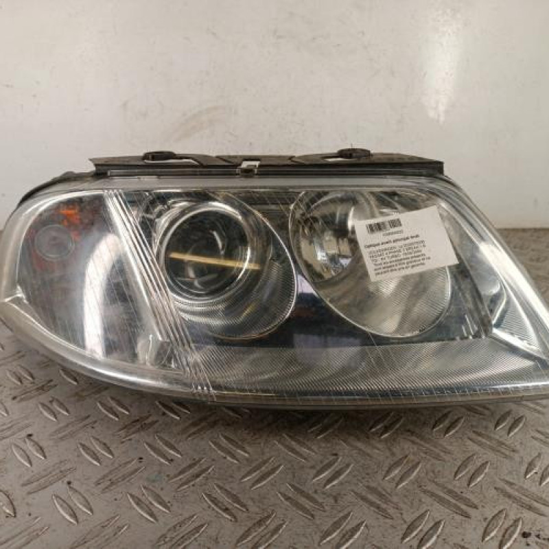 Optique avant principal droit (feux)(phare) VOLKSWAGEN PASSAT 4