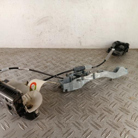 Serrure avant gauche PEUGEOT 208 1