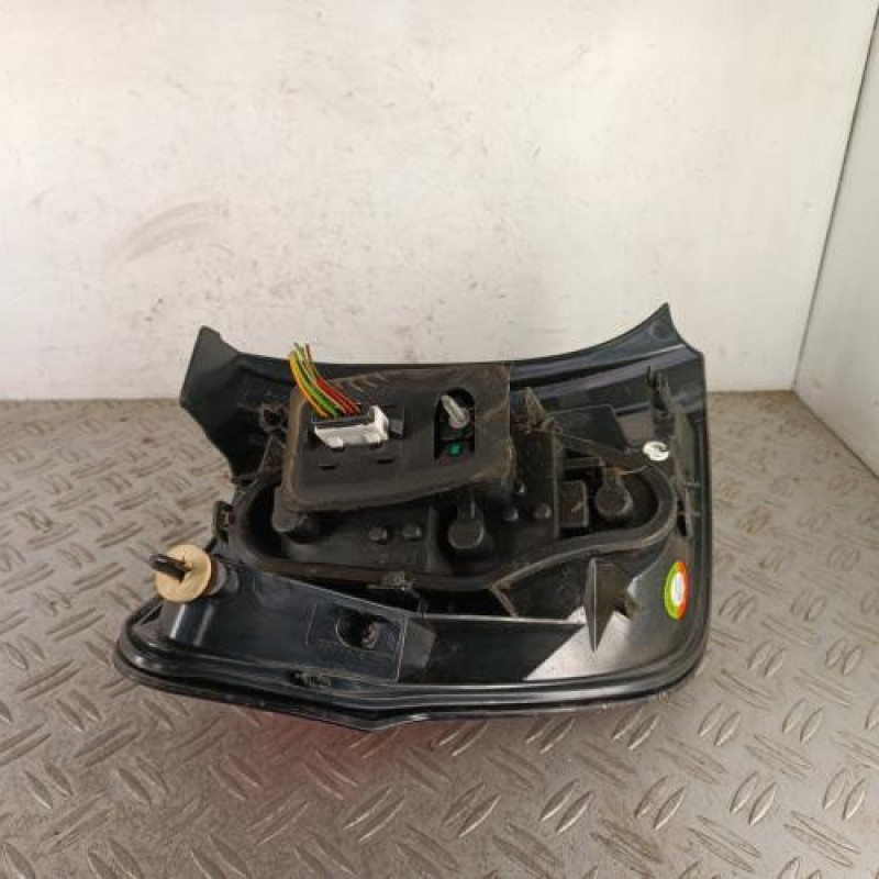 Feu arriere principal droit (feux) CITROEN C3 2 Feu arriere principal droit (feux) CITROEN C3 2