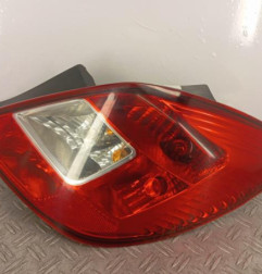 Feu arriere principal droit (feux) OPEL CORSA D Photo n°1