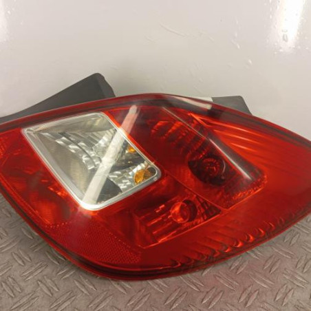 Feu arriere principal droit (feux) OPEL CORSA D Photo n°1