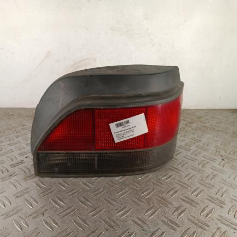 Feu arriere principal droit (feux) RENAULT CLIO 1