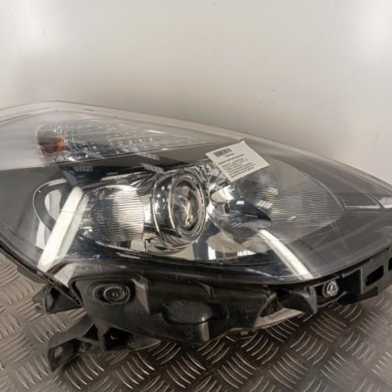 Optique avant principal droit (feux)(phare) RENAULT CLIO 3