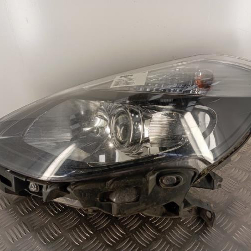 Optique avant principal gauche (feux)(phare) RENAULT CLIO 3