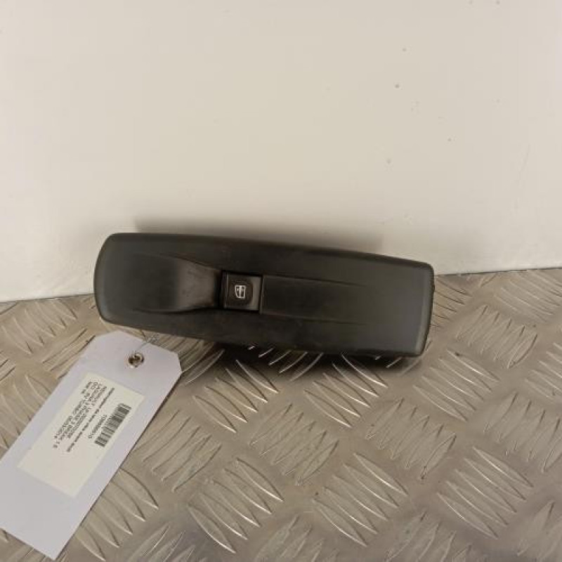 Interrupteur de leve vitre avant droit RENAULT LAGUNA 3
