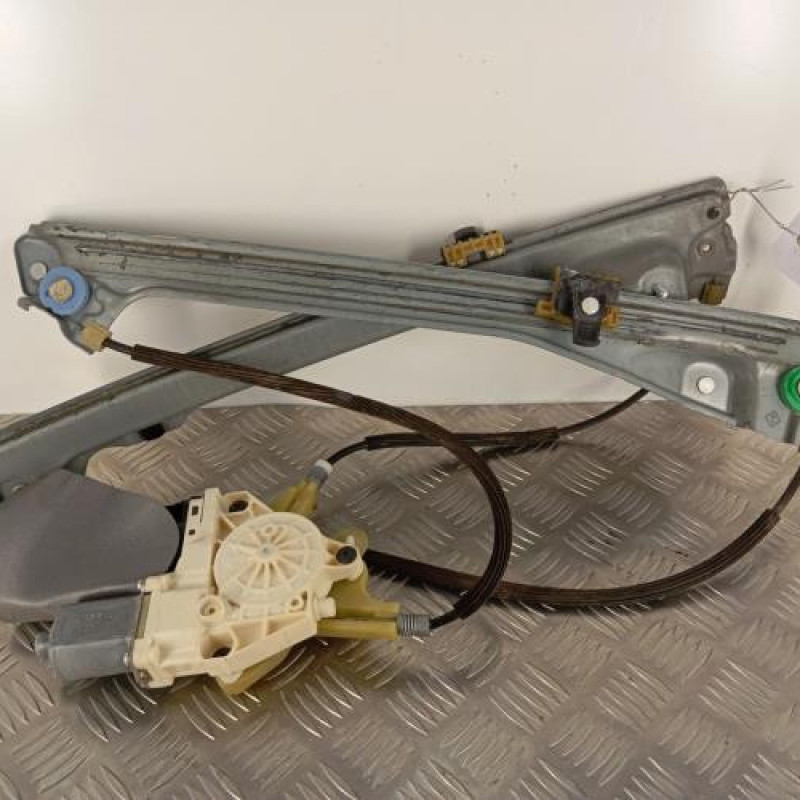 Leve vitre electrique avant gauche RENAULT LAGUNA 3