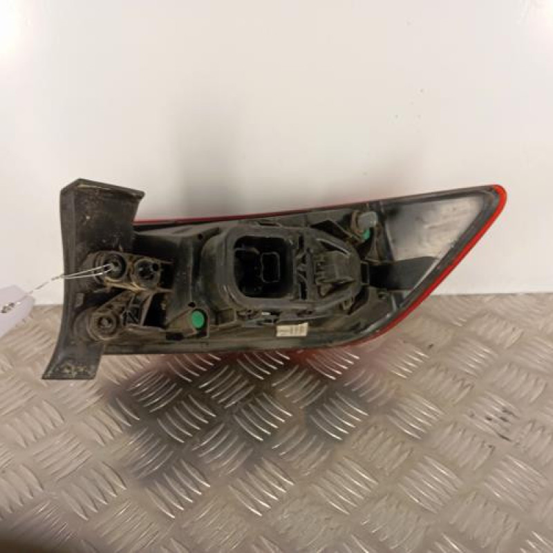 Feu arriere principal gauche (feux) RENAULT CLIO 4 Feu arriere principal gauche (feux) RENAULT CLIO 4