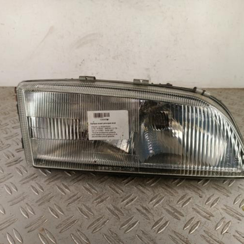 Optique avant principal droit (feux)(phare) VOLVO V 70 1