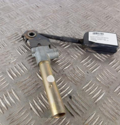 Attache ceinture avant gauche RENAULT KANGOO 1 Photo n°1