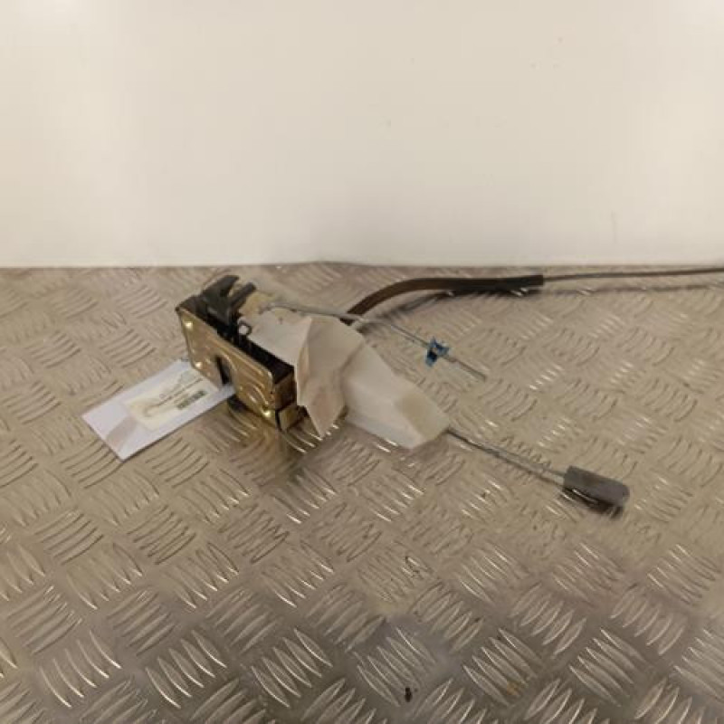 Serrure avant gauche RENAULT CLIO 2 Serrure avant gauche RENAULT CLIO 2