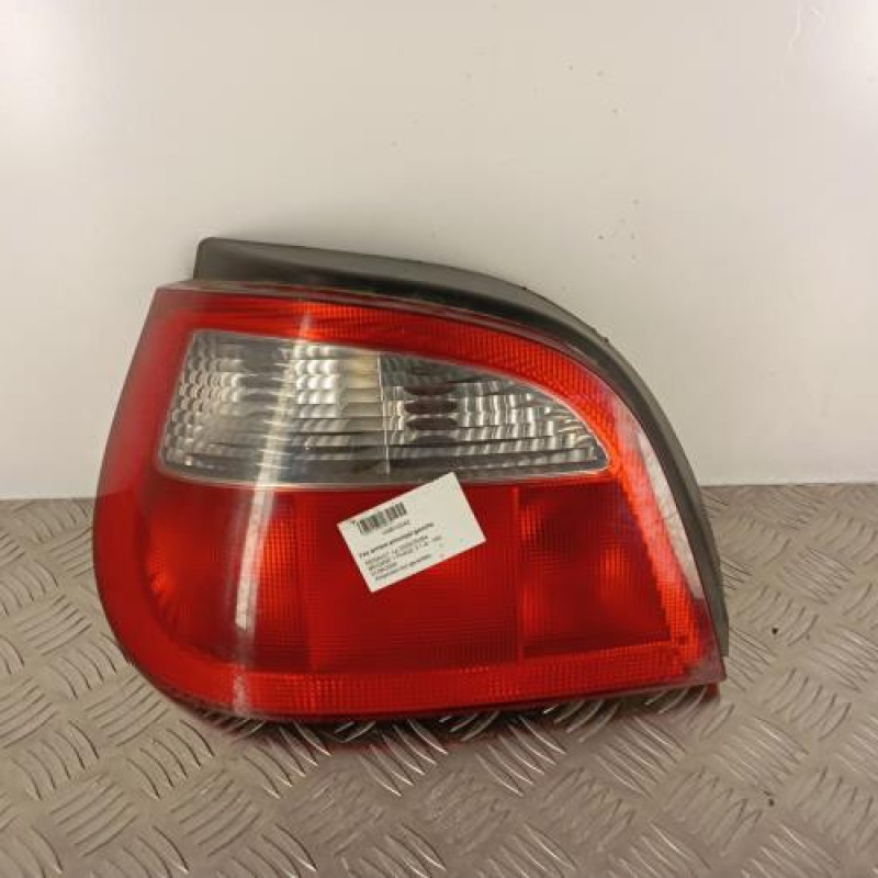 Feu arriere principal gauche (feux) RENAULT MEGANE 1