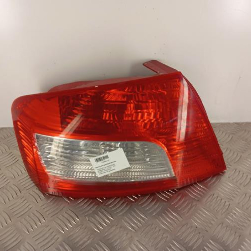 Feu arriere principal gauche (feux) PEUGEOT 407 Feu arriere principal gauche (feux) PEUGEOT 407