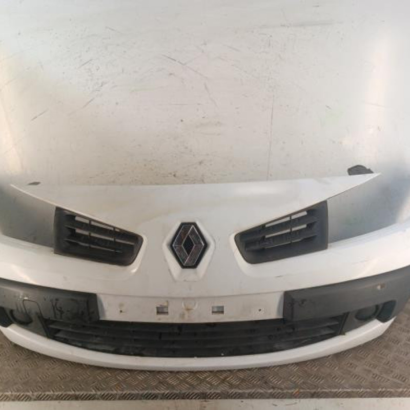Pare choc avant RENAULT MEGANE 2